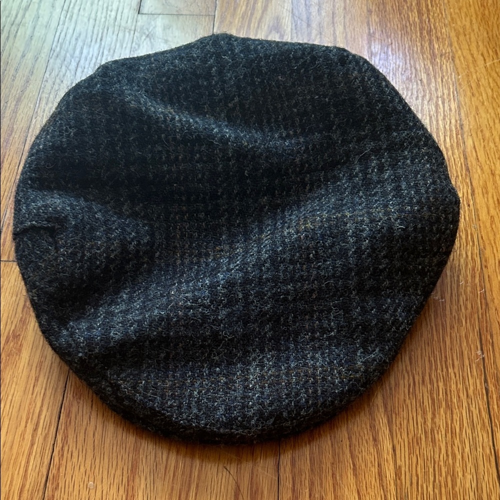 Harris Tweed Classic wool Beret, size L. Vintage